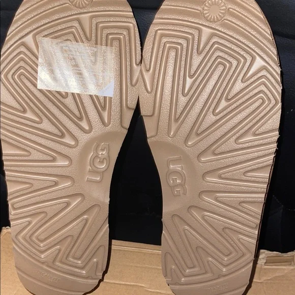 UGG Brown Slippers with Vibrant Pink Details - Picture 10 of 14